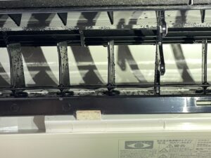 名古屋市熱田区での作業写真:内部の汚れ(施工前)