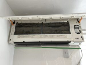 名古屋市千種区での作業写真:内部の汚れ(施工前)