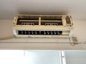 名古屋市千種区での作業写真:カバーを外したところ