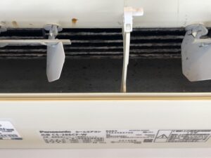 名古屋市千種区での作業写真:内部の汚れ(施工前)