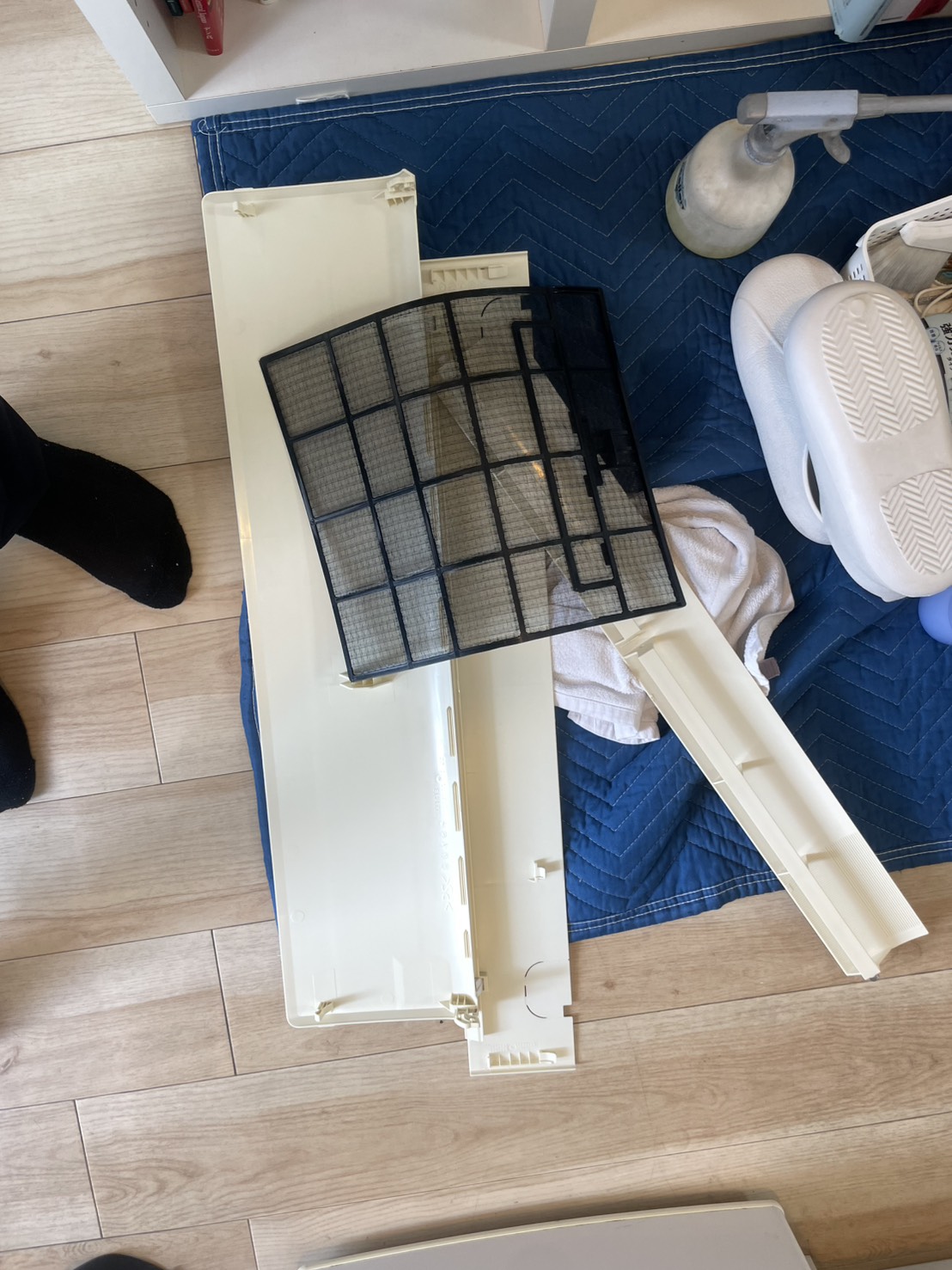 名古屋市千種区松山様邸のエアコンクリーニング。作業中