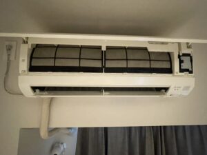 名古屋市港区での作業写真:カバーを外したところ