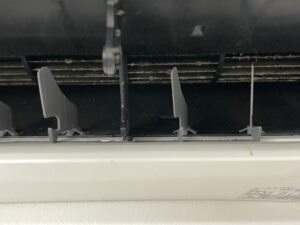 名古屋市中区での作業写真:内部の汚れ(施工前)