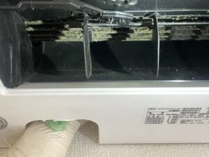名古屋市中川区での作業写真:内部の汚れ(施工前)