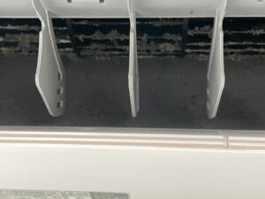 名古屋市中村区での作業写真:内部の汚れ(施工前)