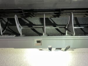名古屋市昭和区での作業写真:内部の汚れ(施工前)